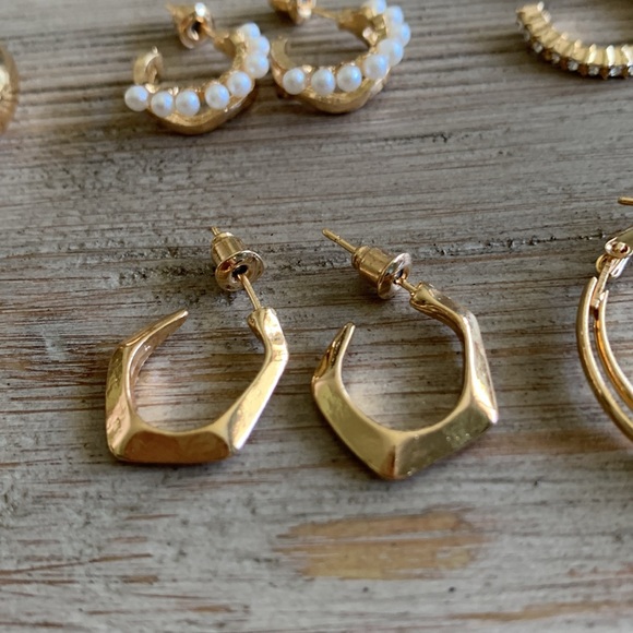 6/$8 NEW Gold Tone Hoop Earrings - Picture 9 of 15